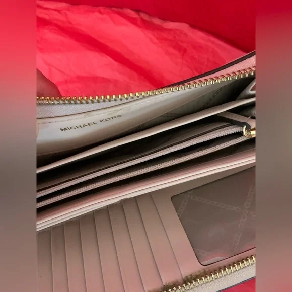 MICHAEL KORS - Picture 11 of 11